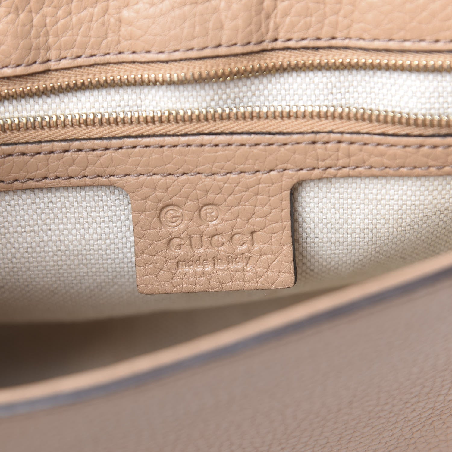 Gucci Pebbled Calfskin Medium Soho Flap Crossbody Camelia 5 of 12