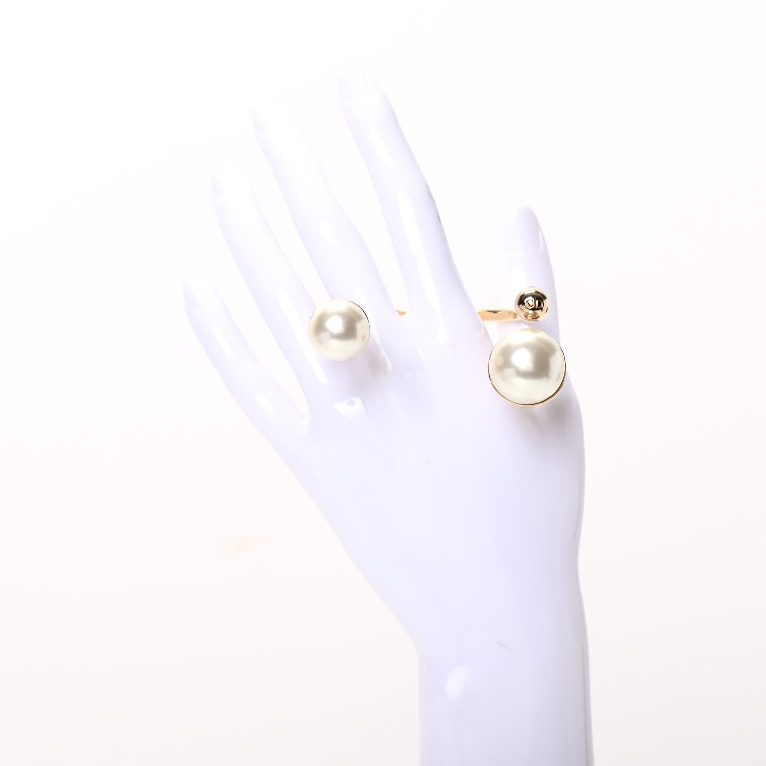 Christian Dior Pearl Ultradior Cuff 2 of 5