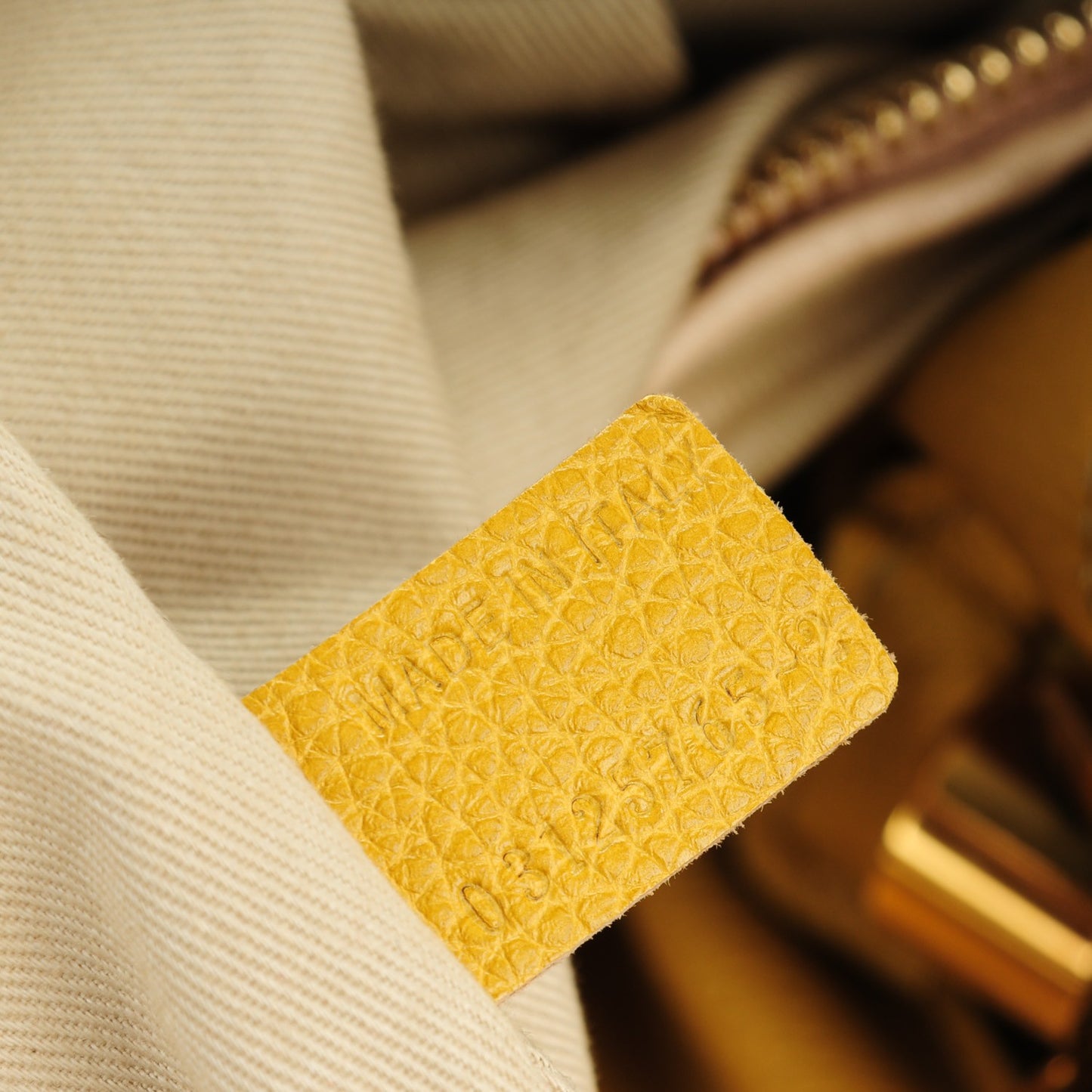 Calfskin Medium Paraty Mustard