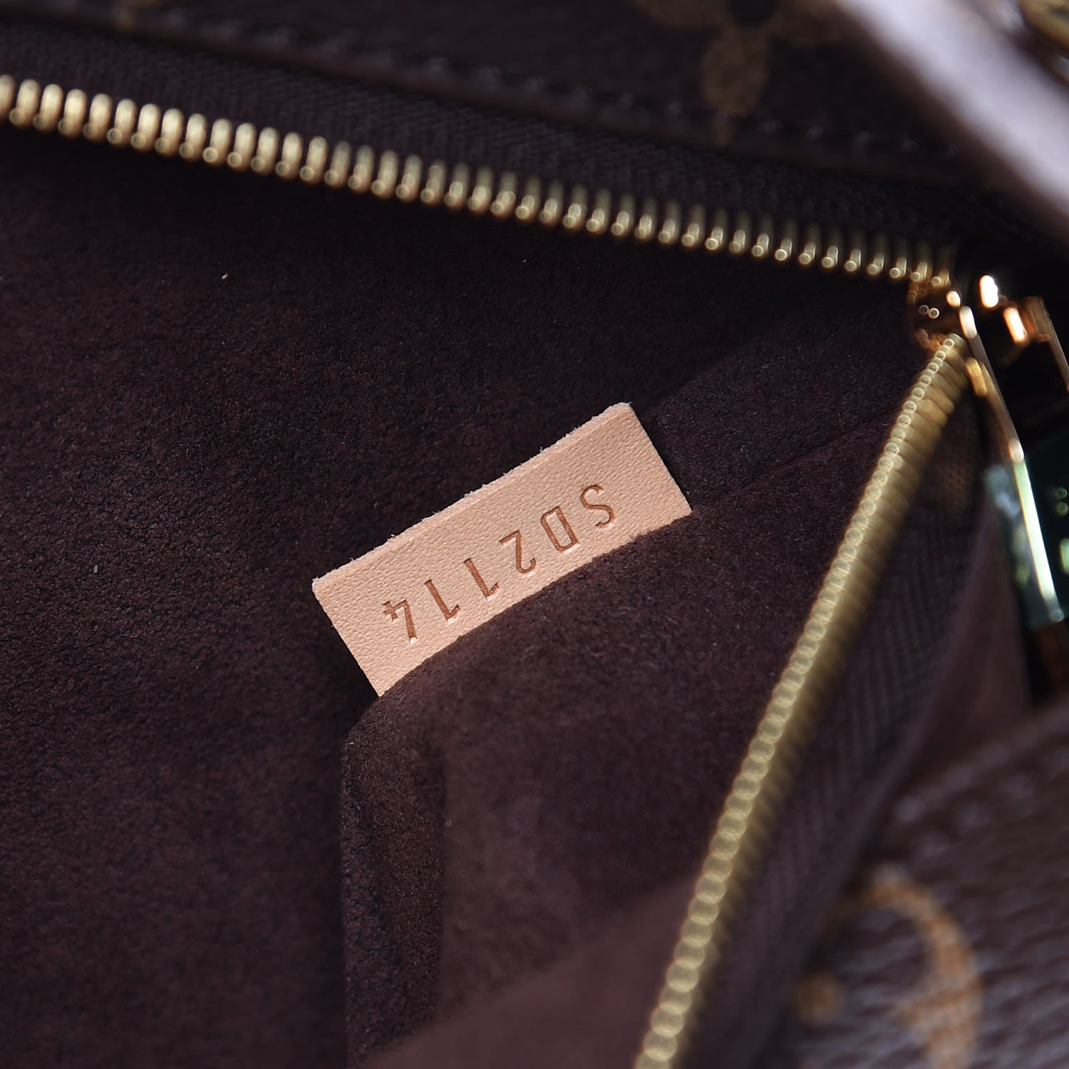 Louis Vuitton Monogram Metis 8 of 25