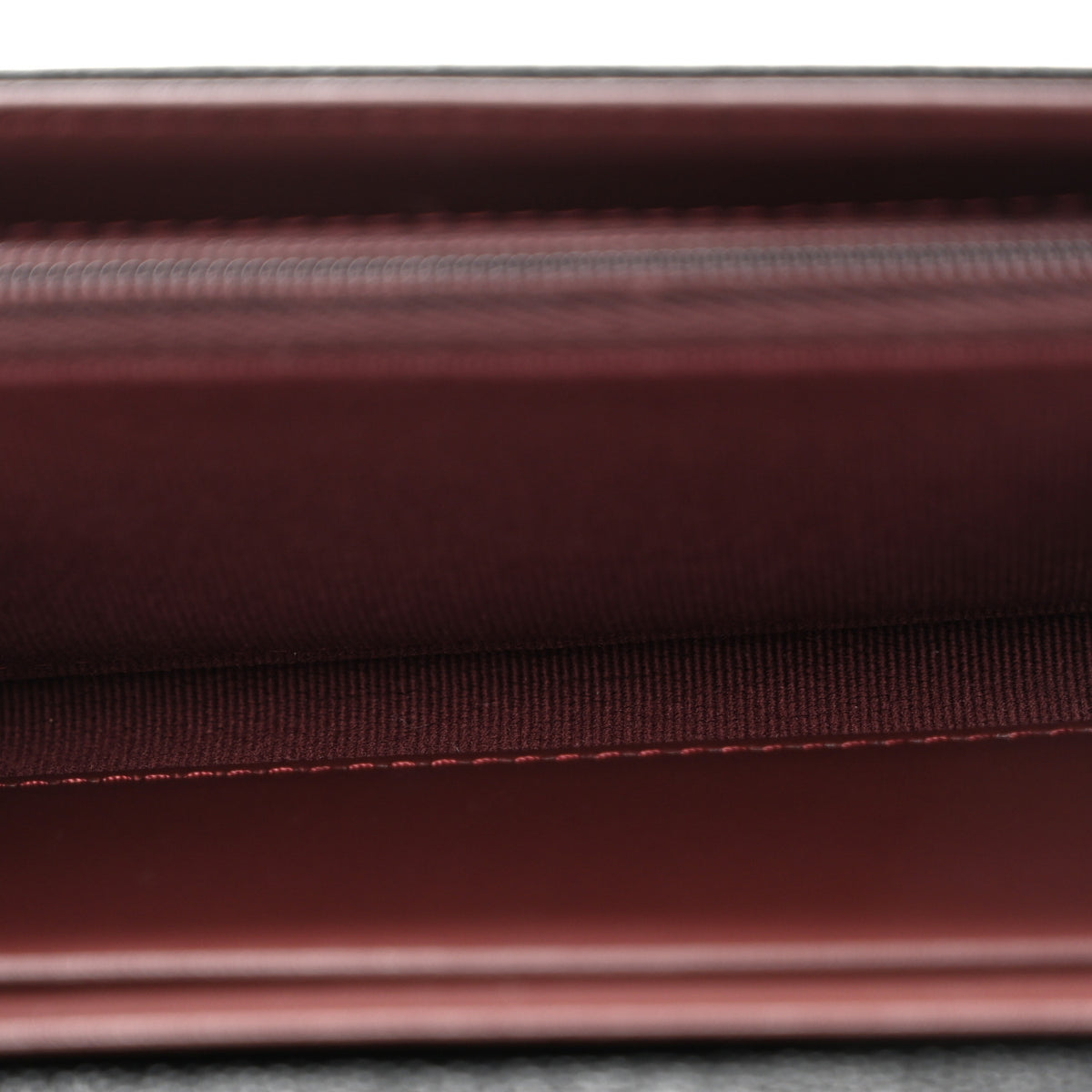 Caviar Quilted Medium Gusset Flap Wallet Black