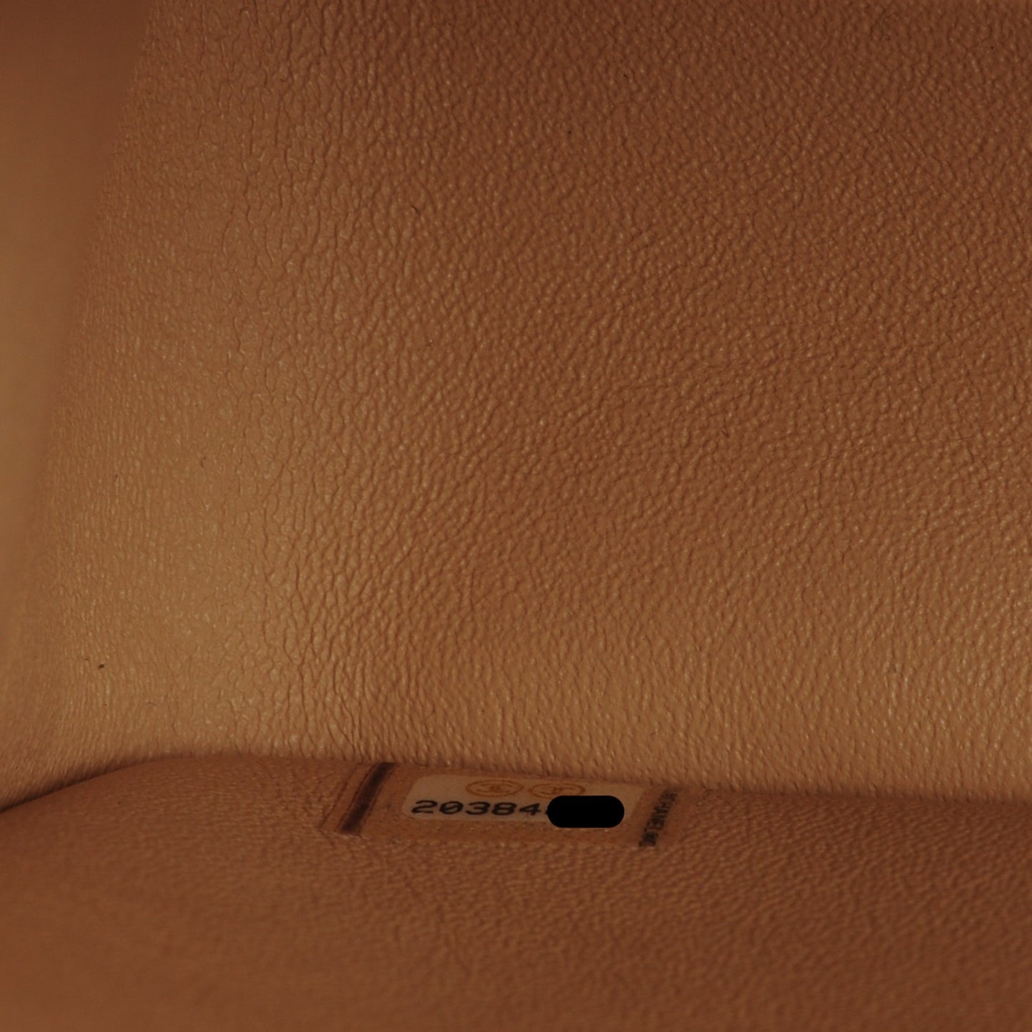 Caviar Quilted Jumbo Double Flap Beige Clair