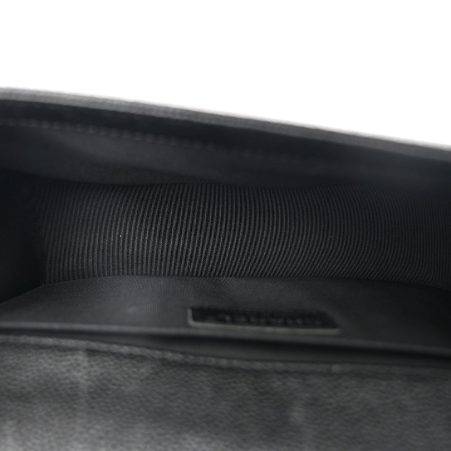 Caviar Quilted Medium Boy Flap Black