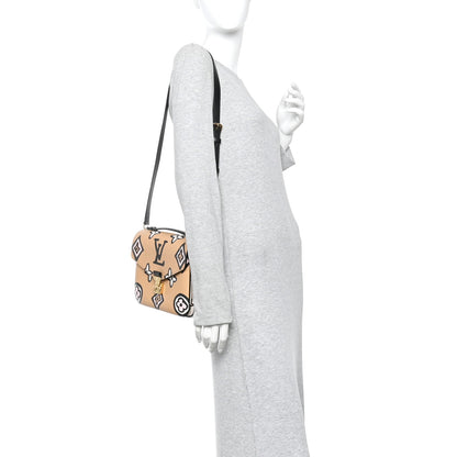 Louis Vuitton Monogram Giant Wild At Heart Pochette Metis Arizona 2 of 10