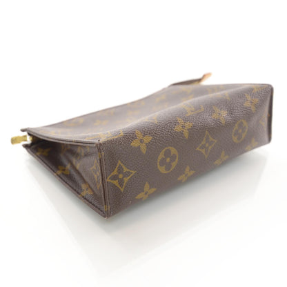 Louis Vuitton Monogram Toiletry Pouch 19 4 of 7