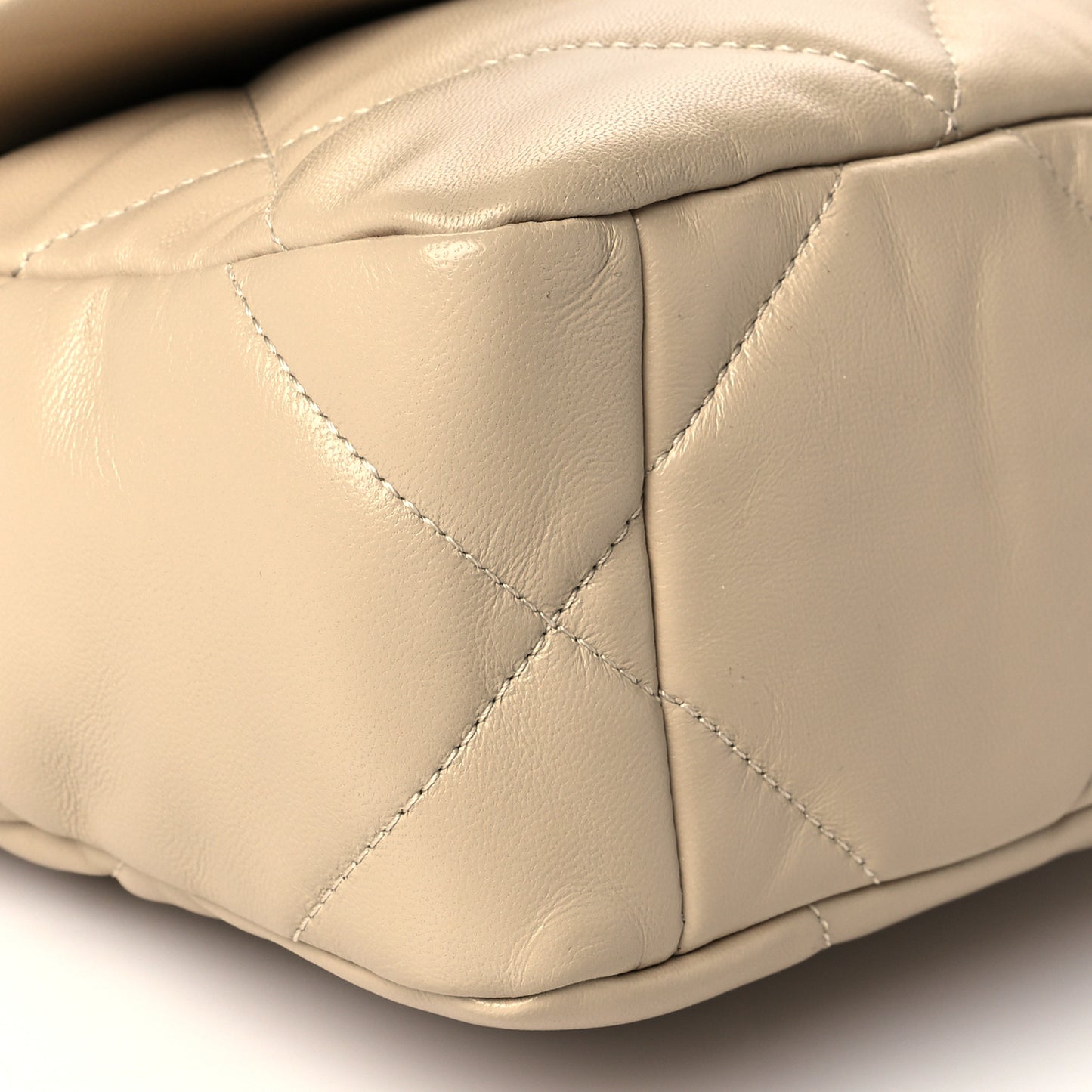 Lambskin Quilted Medium Chanel 19 Flap Beige