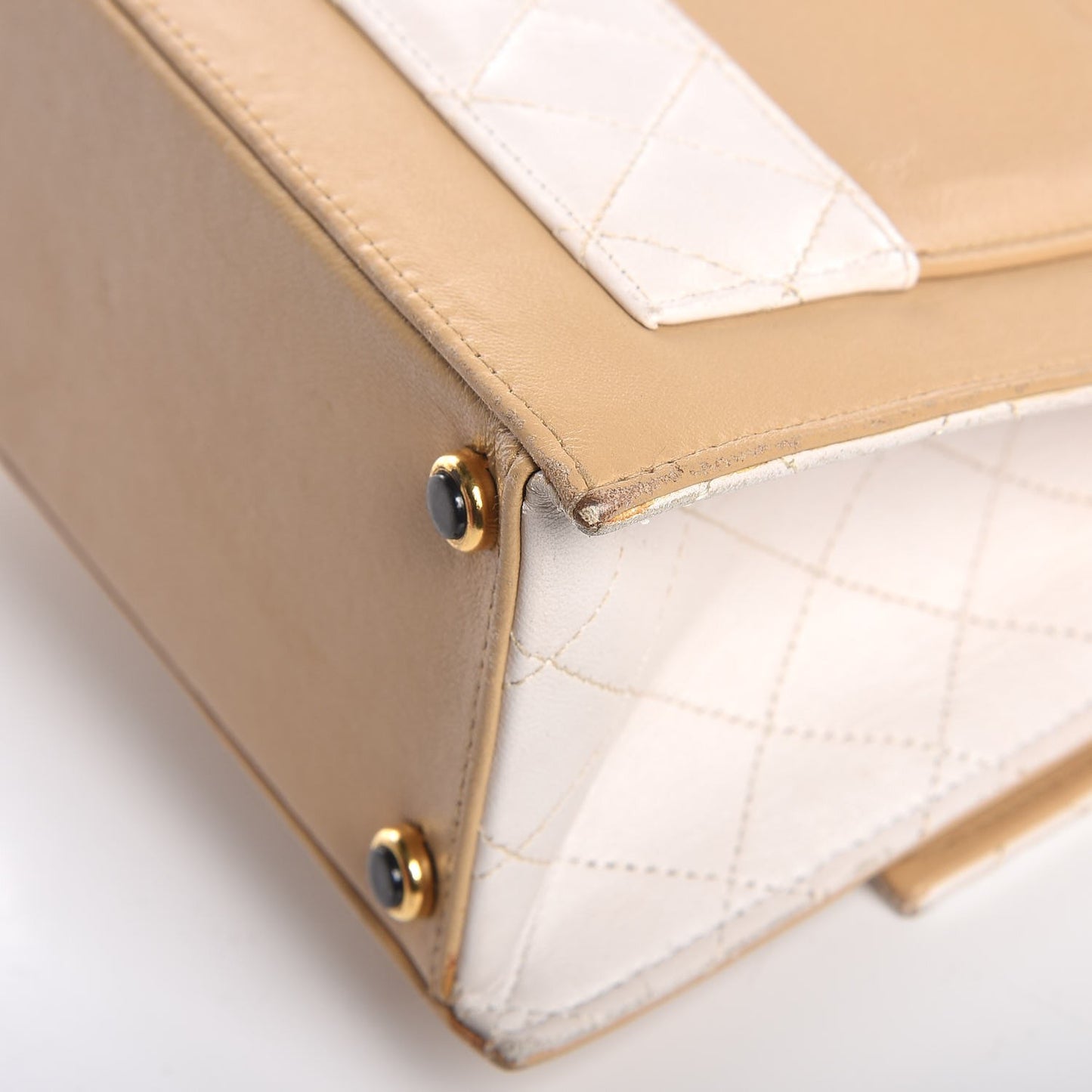 Lambskin Quilted Trapezoid Shoulder Flap Bag Beige White