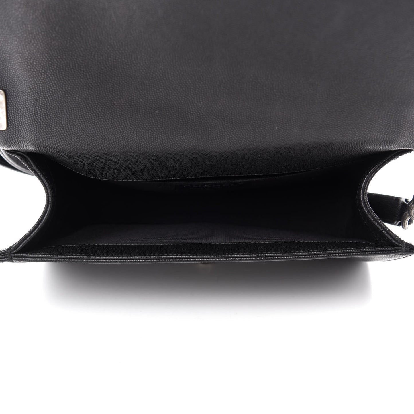 Caviar Quilted Medium Boy Flap Black