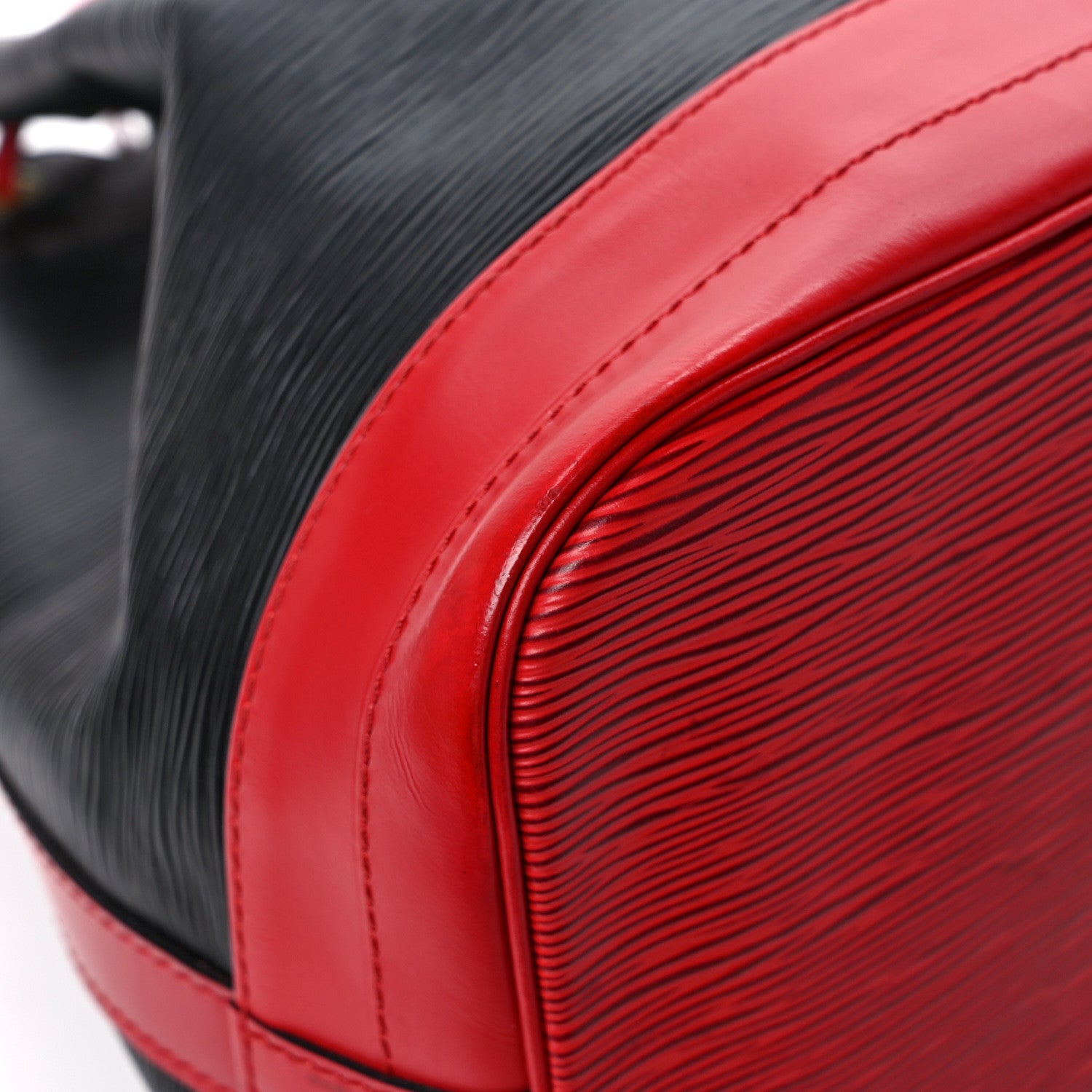 Louis Vuitton Epi Bi-Color Noe Castillan Red Black 9 of 10