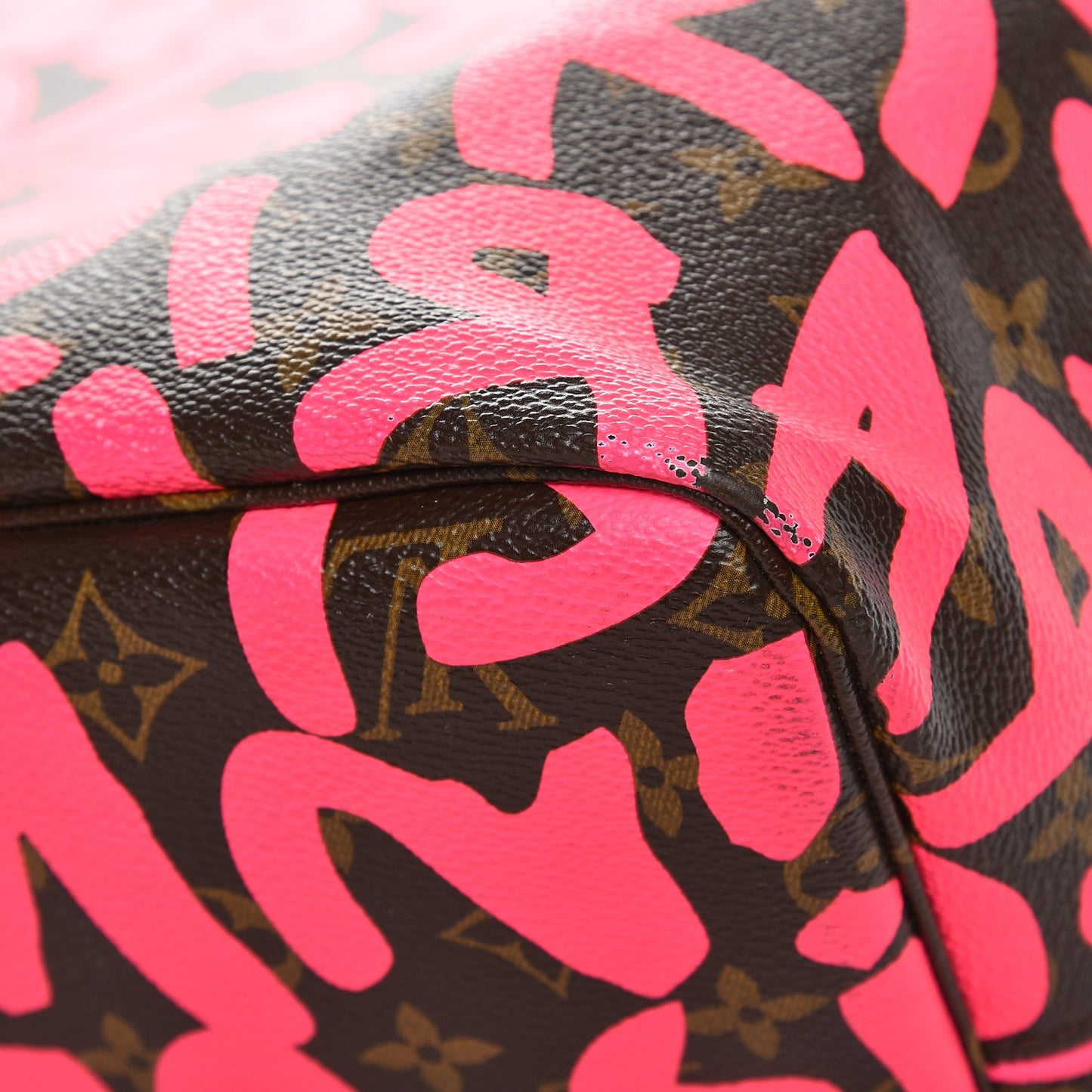 Monogram Graffiti Neverfull GM Fuchsia