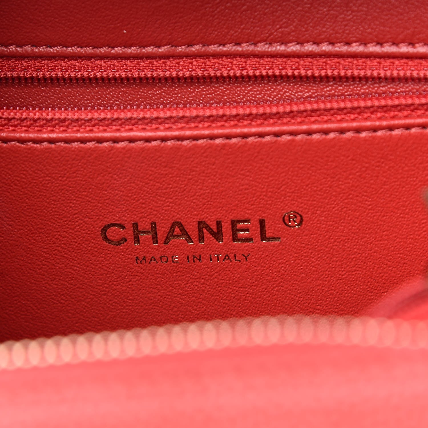 Chanel Caviar Quilted Medium CC Filigree Vanity Case Red 6 of 10
