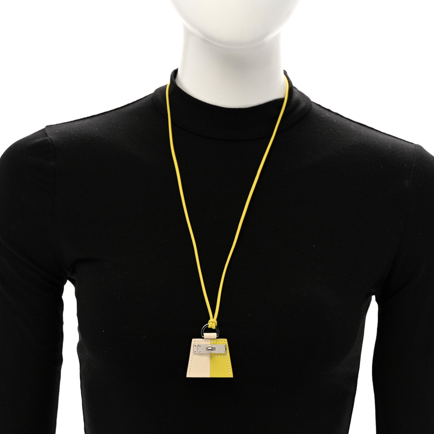 Swift Monpetit Small Kelly Pendant Necklace Nata Lime