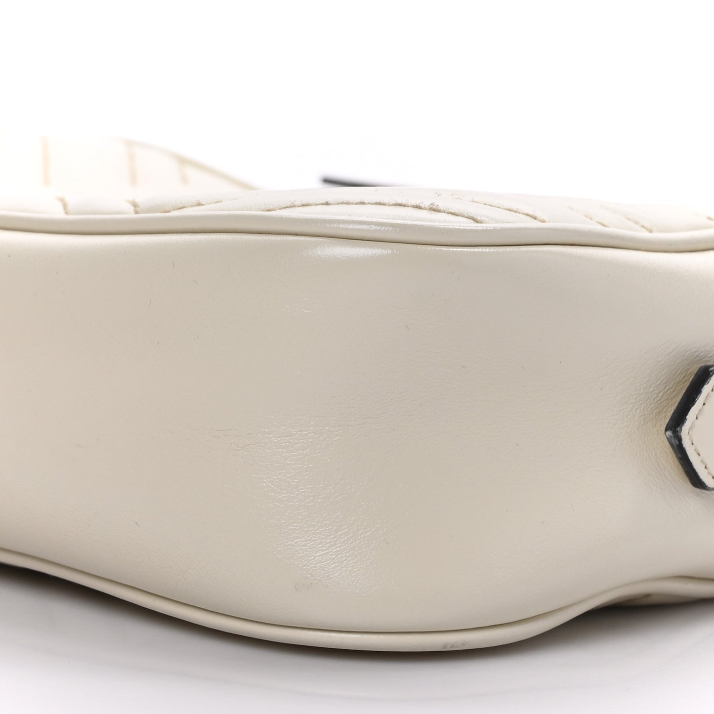 Calfskin Matelasse Small GG Marmont Chain Shoulder Bag White