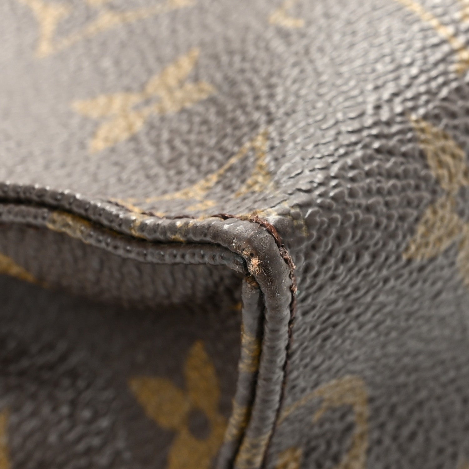 Louis Vuitton Monogram Toiletry Pouch 26 9 of 11