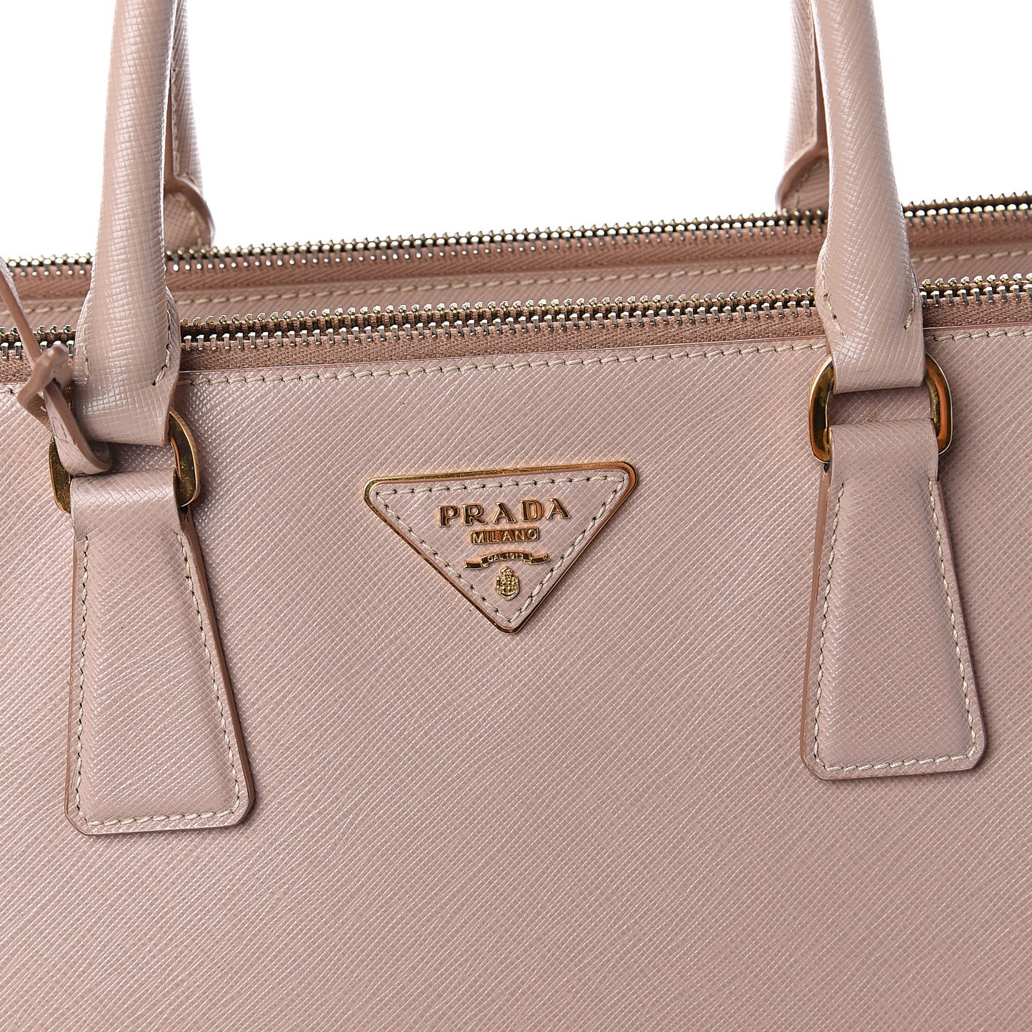 Saffiano Medium Galleria Double Zip Tote Cammeo