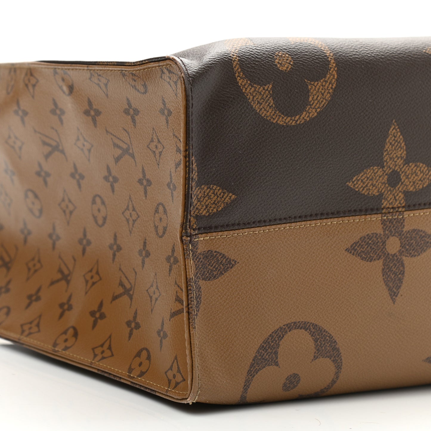Reverse Monogram Giant Onthego GM