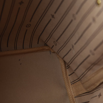 Louis Vuitton Monogram Neverfull MM 9 of 18