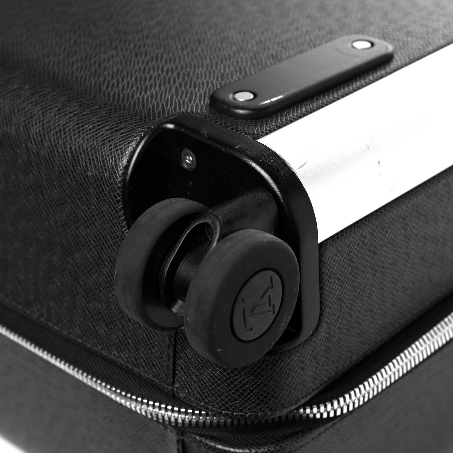 Louis Vuitton Taiga Horizon 55 Ardoise 9 of 14