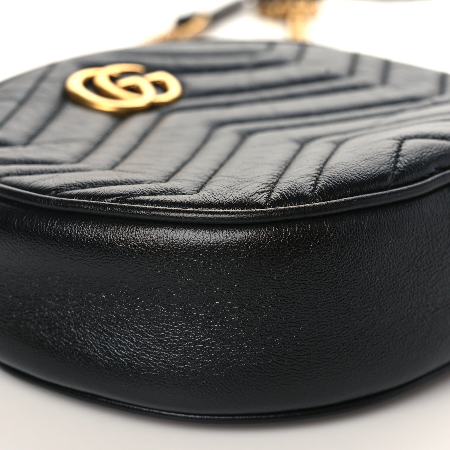 Azalea Calfskin Matelasse Heart Mini GG Marmont Round Shoulder Bag Black