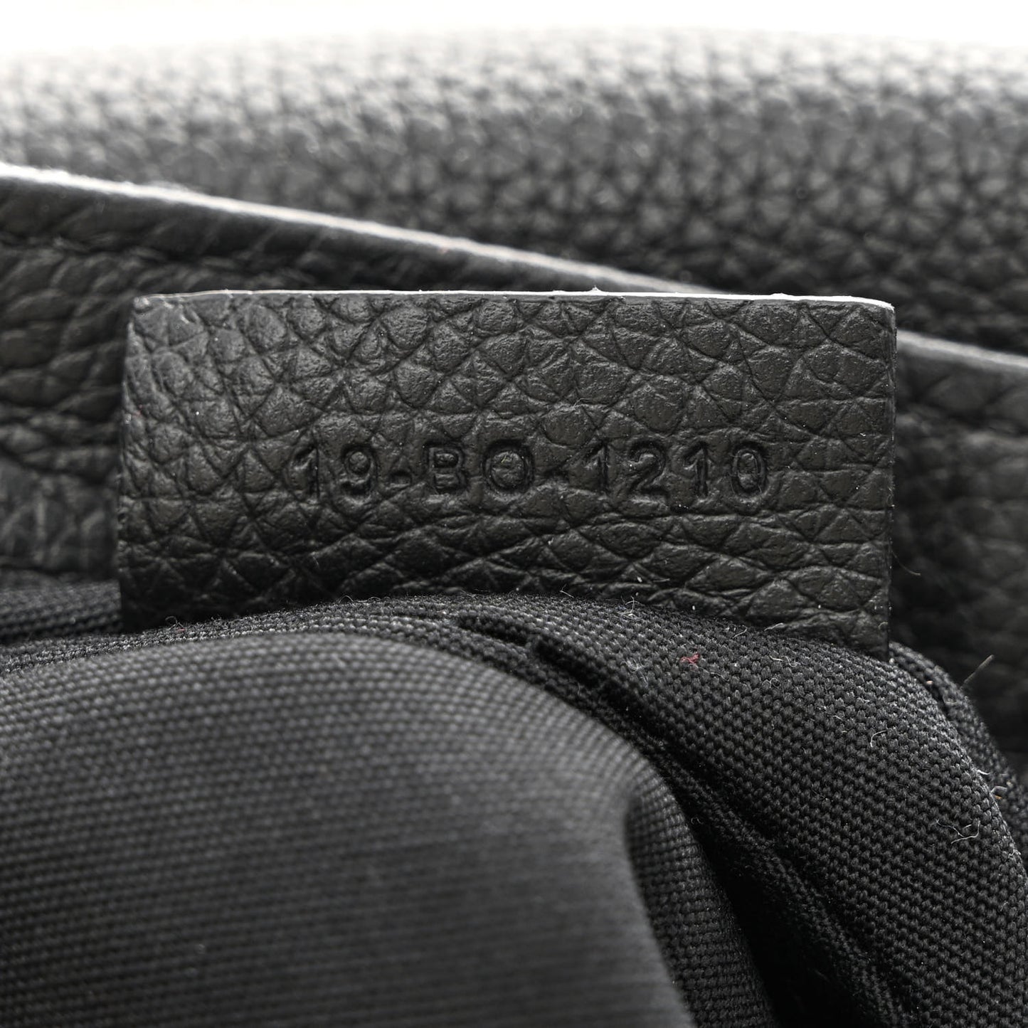 Oblique Saddle Messenger Pouch Beige Black