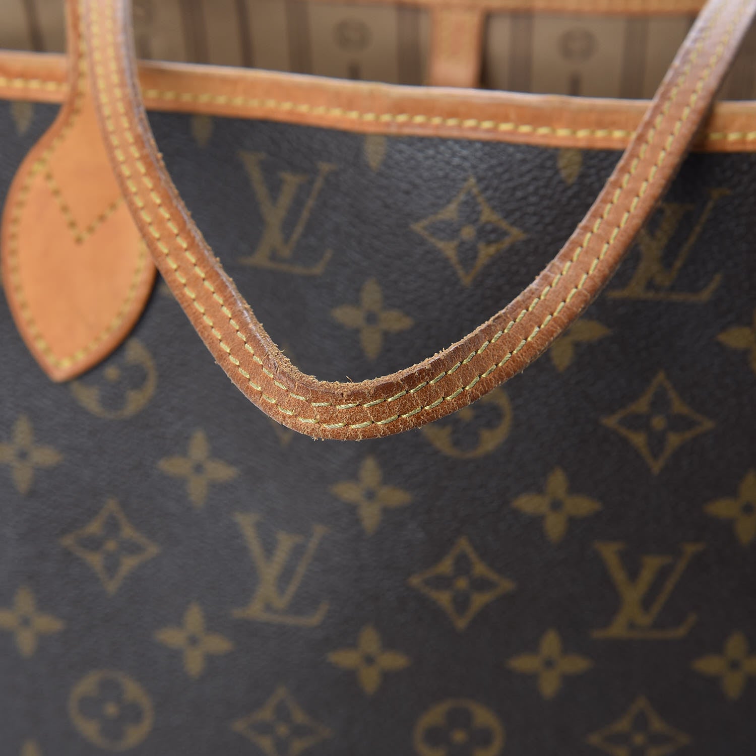Louis Vuitton Monogram Neverfull MM 27 of 34