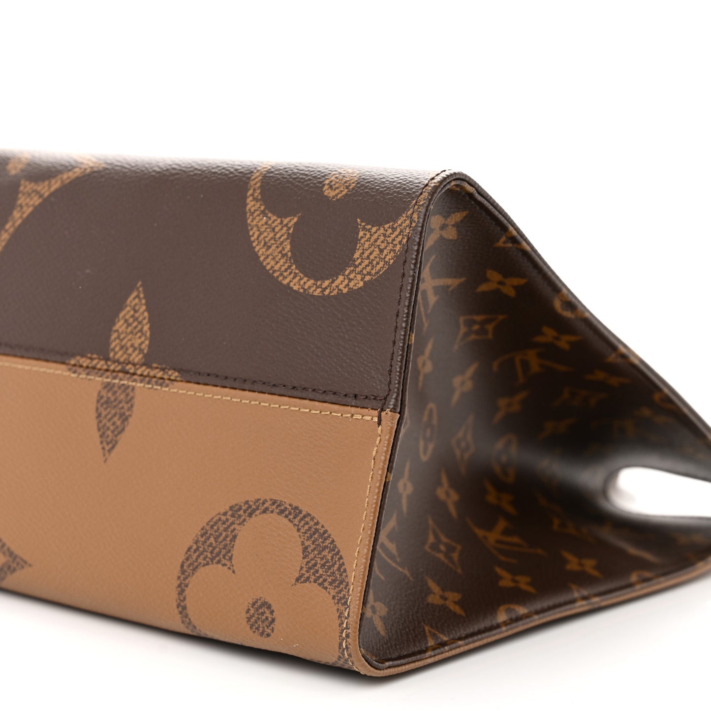 Reverse Monogram Giant Onthego MM