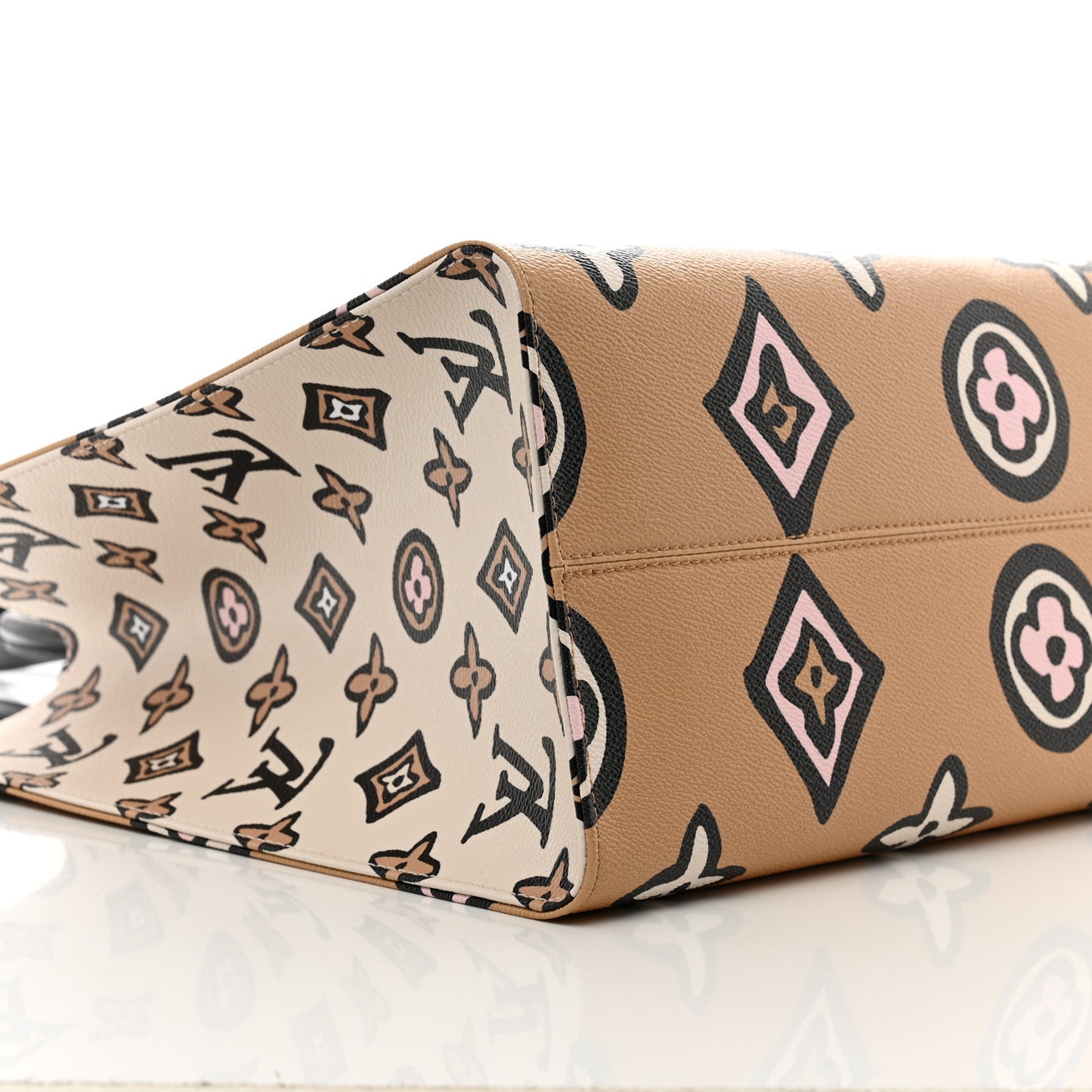 Monogram Giant Wild At Heart Onthego GM Arizona