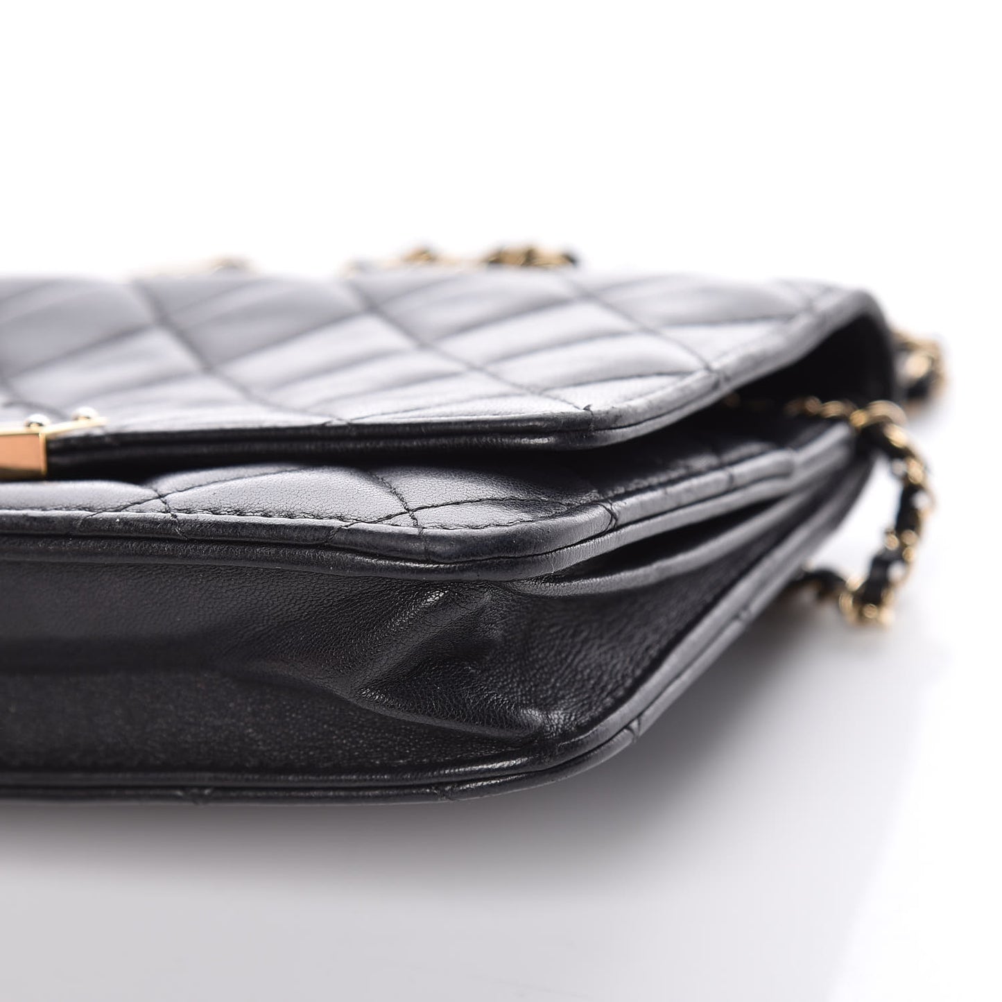 Lambskin Quilted Golden Class Wallet on Chain WOC Black