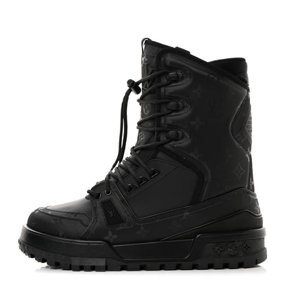 Louis Vuitton Monogram Mens LV Trainer Snow Snow Boots 8 Black 1 of 8