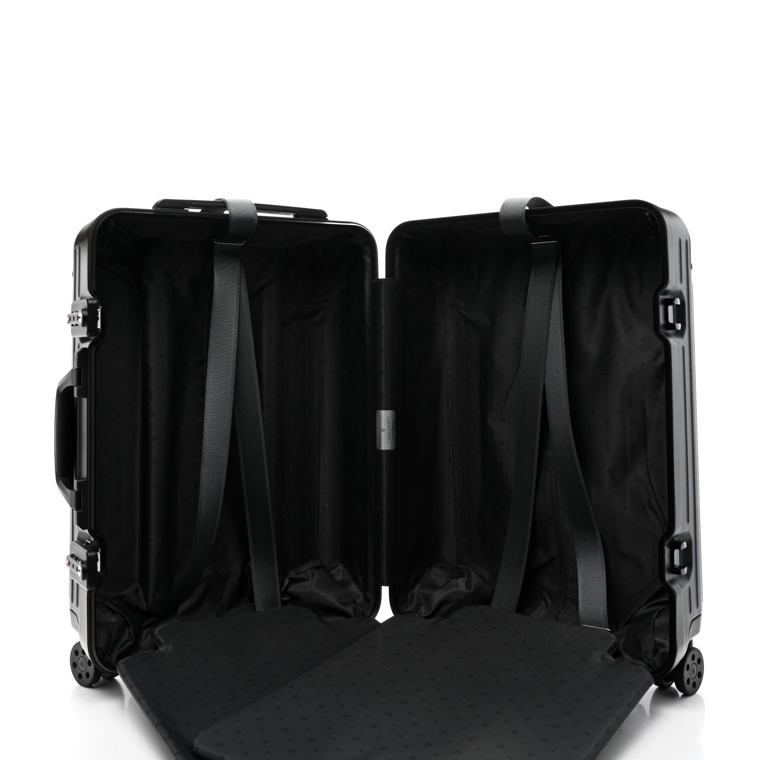Rimowa Polycarbonate Aluminum Hybrid Cabin Matte Black 4 of 11