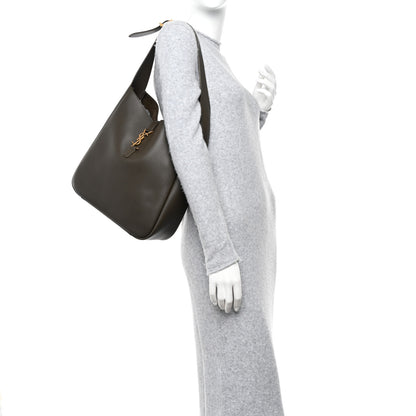 Saint Laurent Smooth Calfskin Large Le 5 A 7 Soft Hobo Light Musk 2 of 10