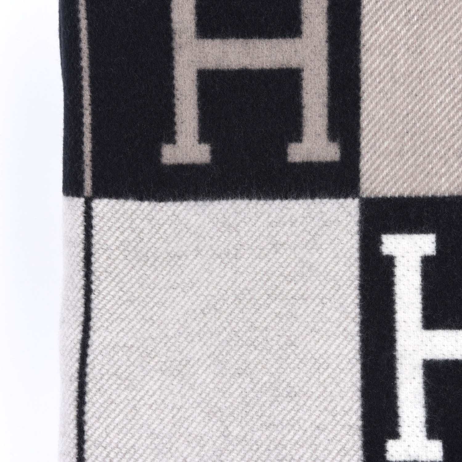 Hermes Wool Cashmere Avalon III Blanket Ecru Black 4 of 4
