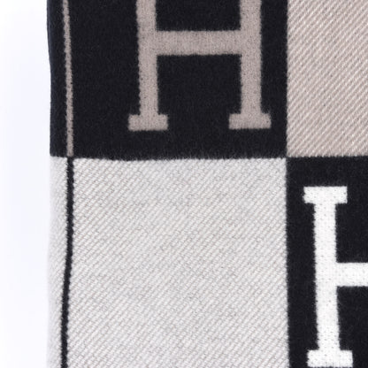 Hermes Wool Cashmere Avalon III Blanket Ecru Black 4 of 4