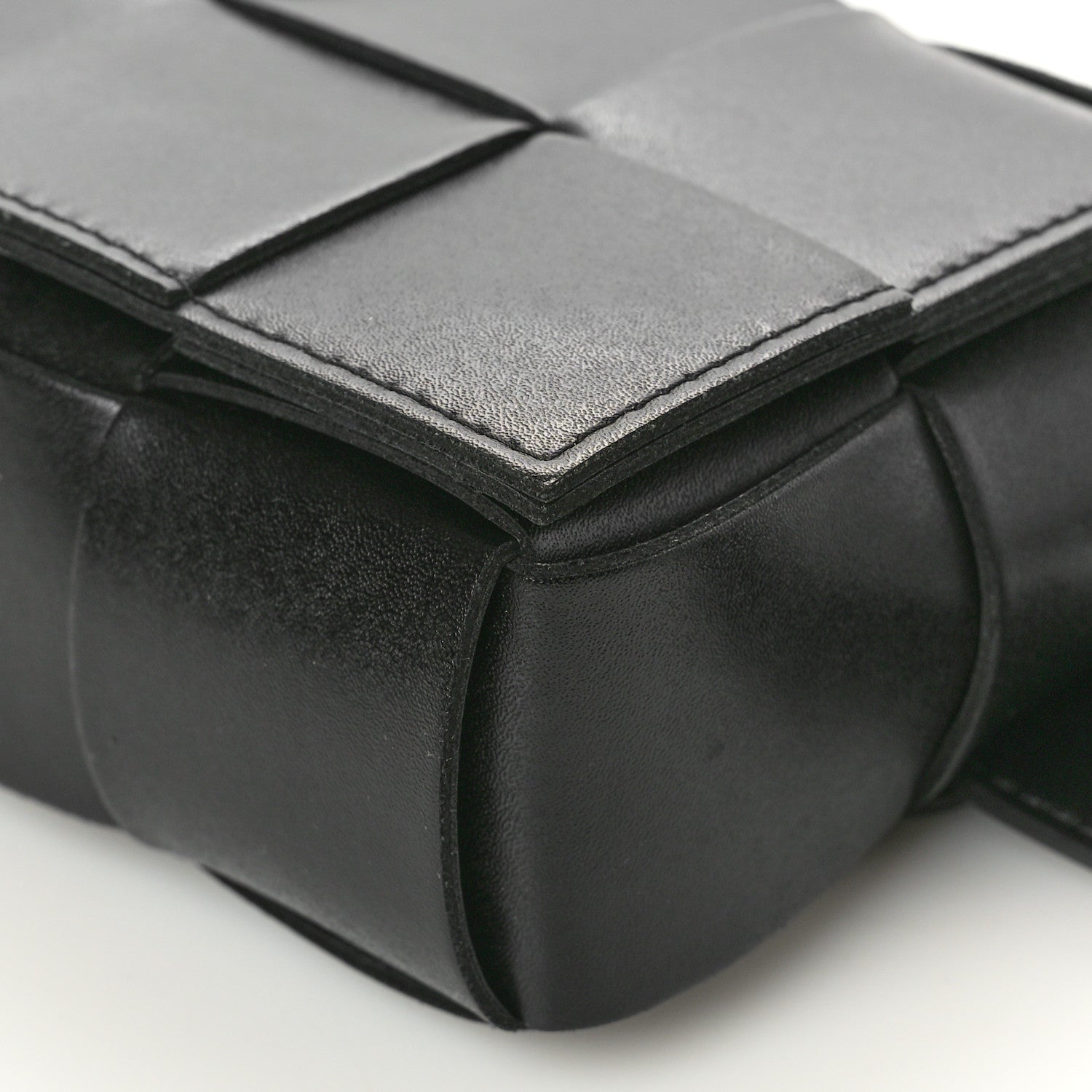 Bottega Veneta Nappa Maxi Intreccio The Belt Cassette Bag Black 9 of 9