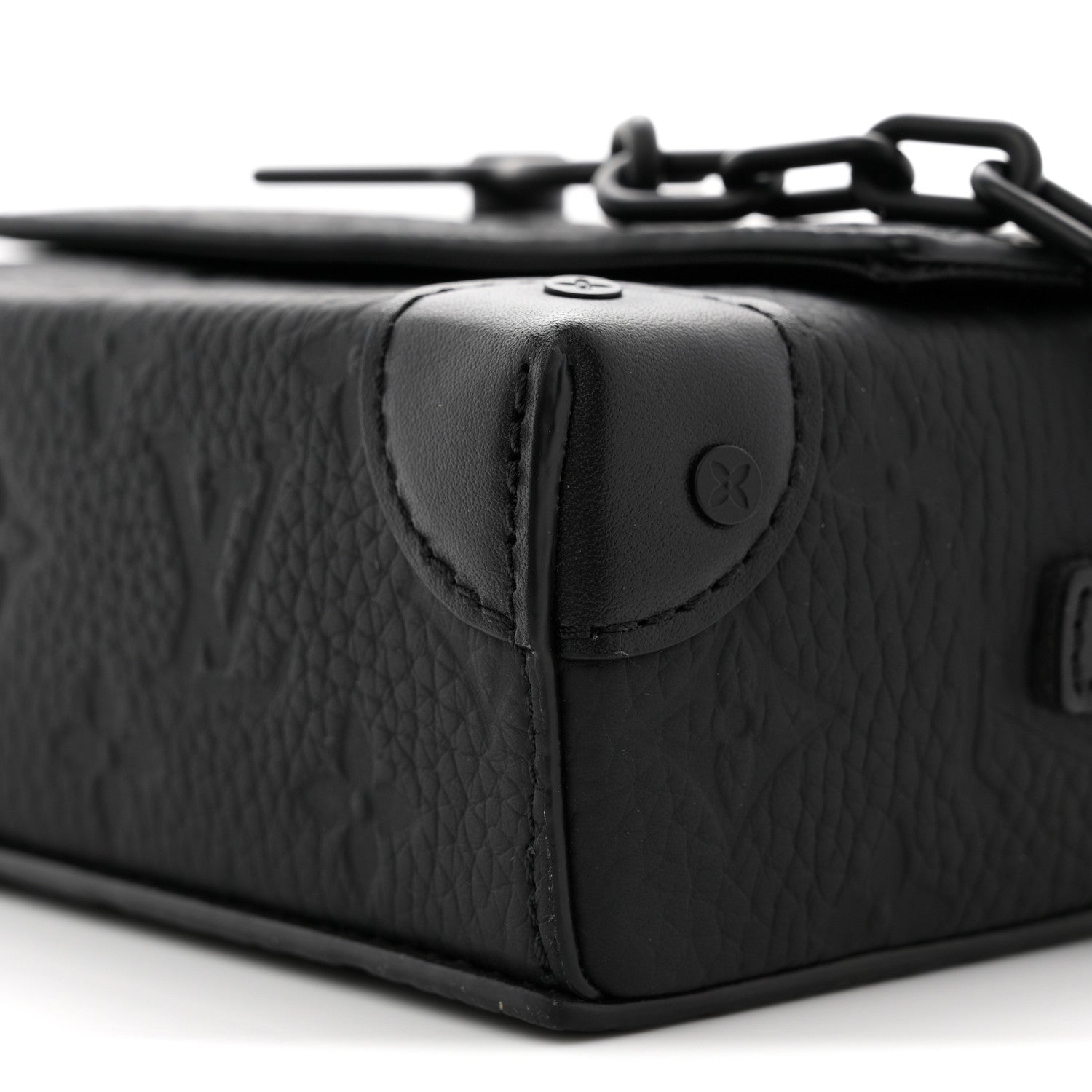 Louis Vuitton Taurillon Monogram Steamer Wearable Wallet Black 9 of 9