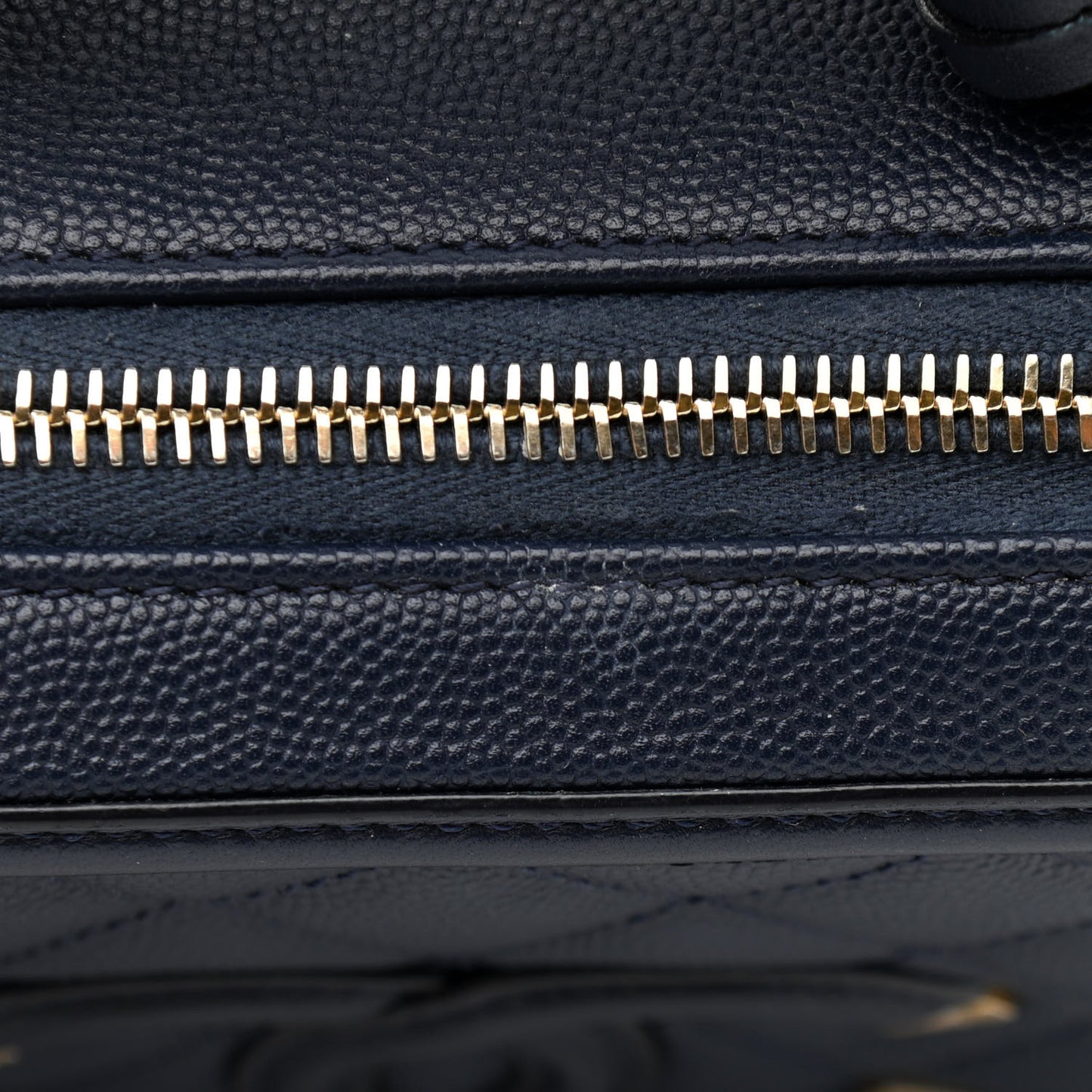 Caviar Quilted Medium CC Filigree Vanity Case Navy