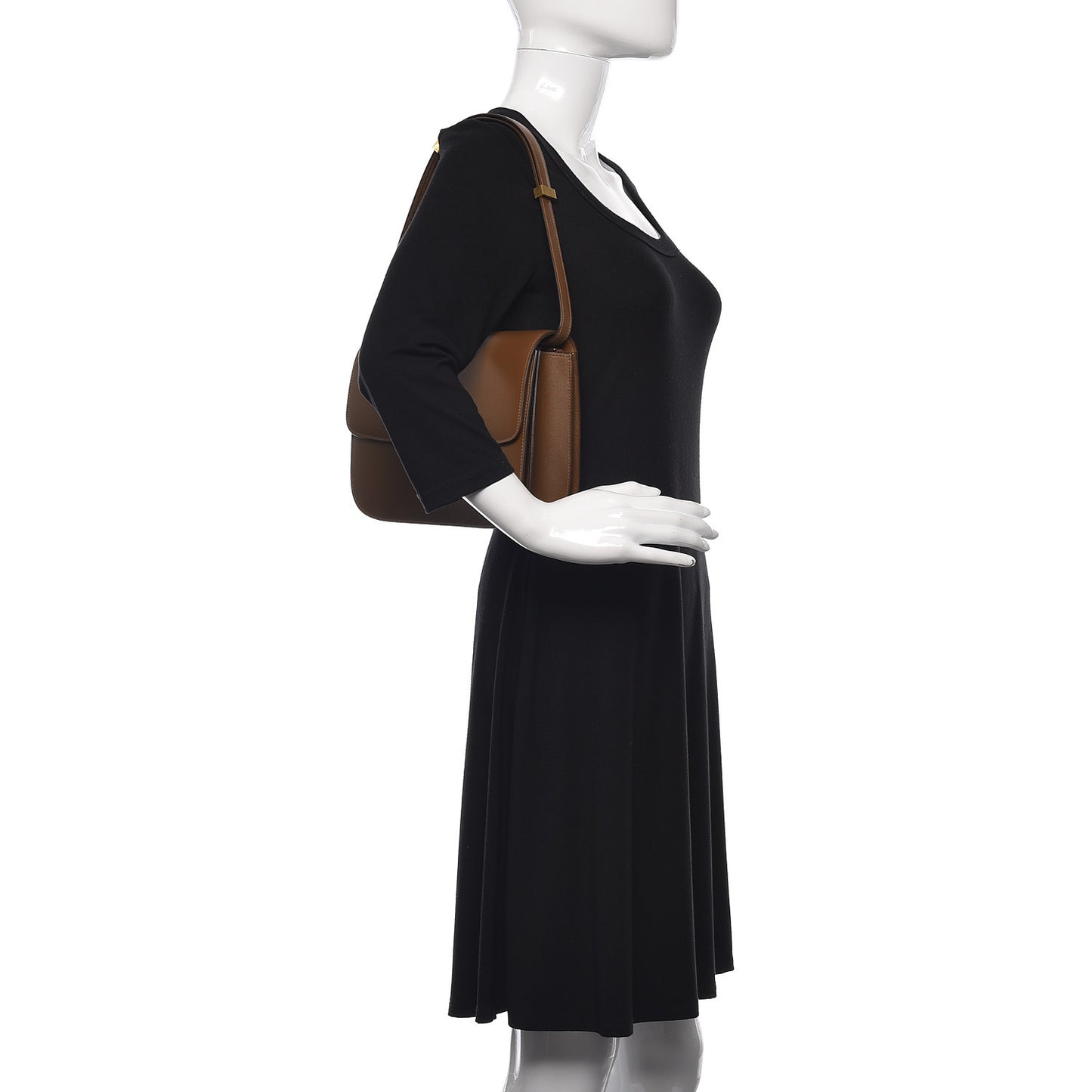 Box Calfskin Medium Classic Box Flap Bag Camel
