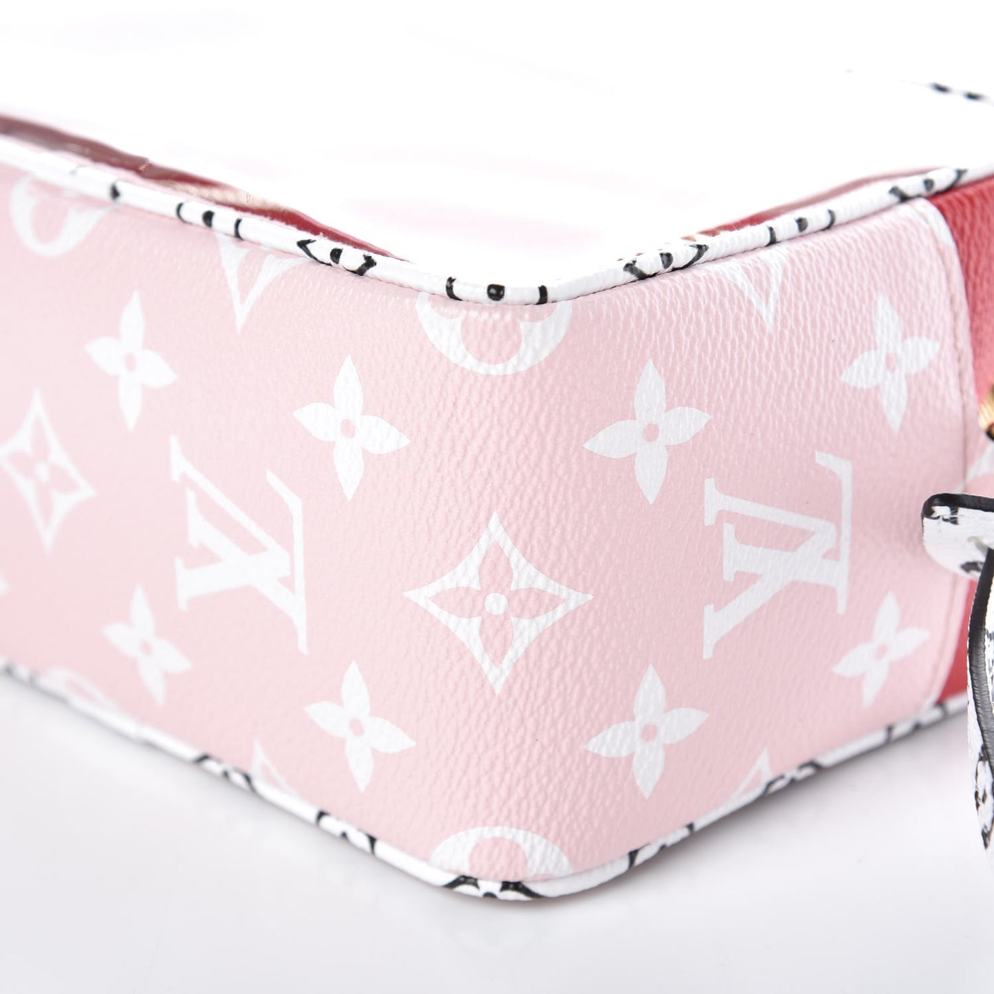 Monogram Giant Beach Pouch Rouge