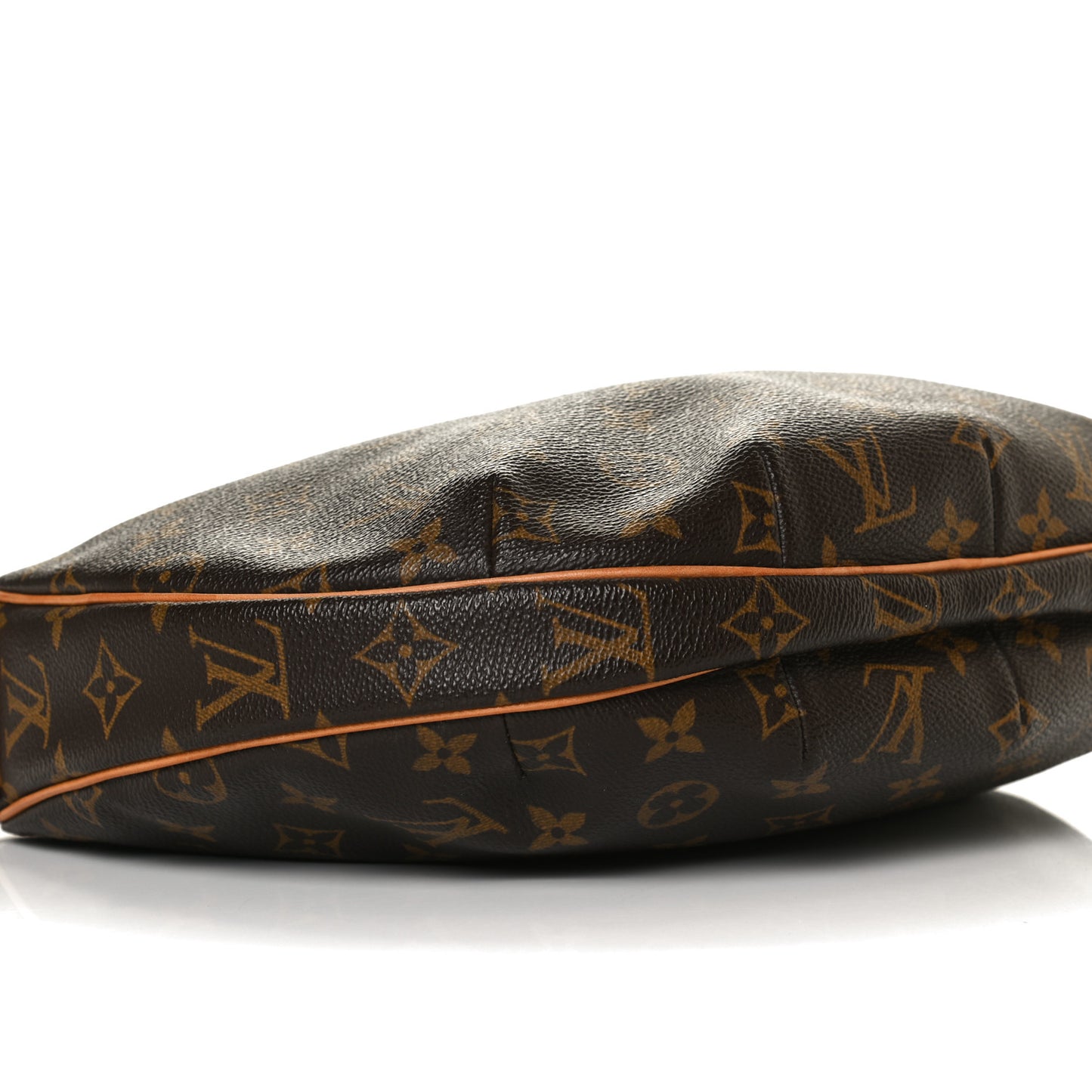 Monogram Croissant MM