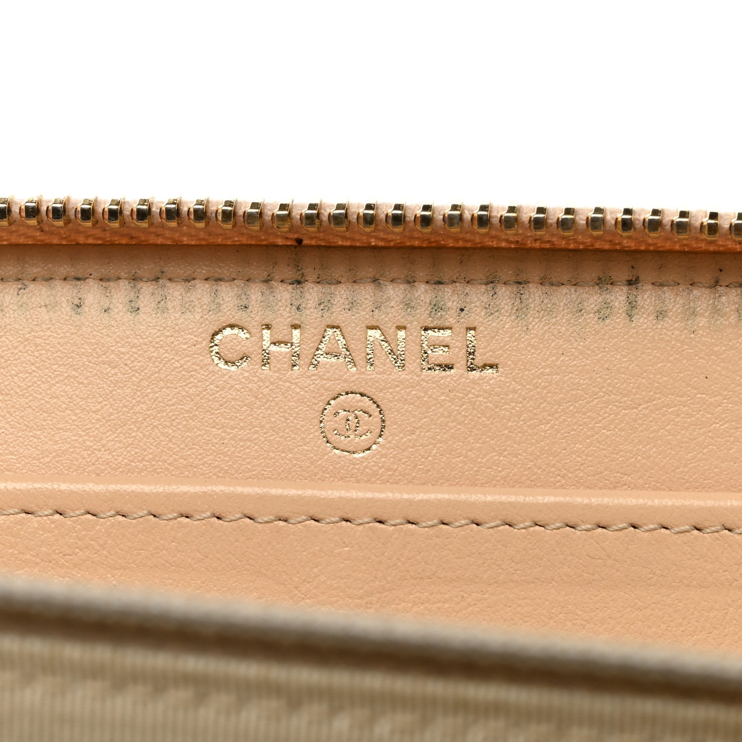 Caviar Quilted Large Gusset Zip Around Wallet Beige Clair