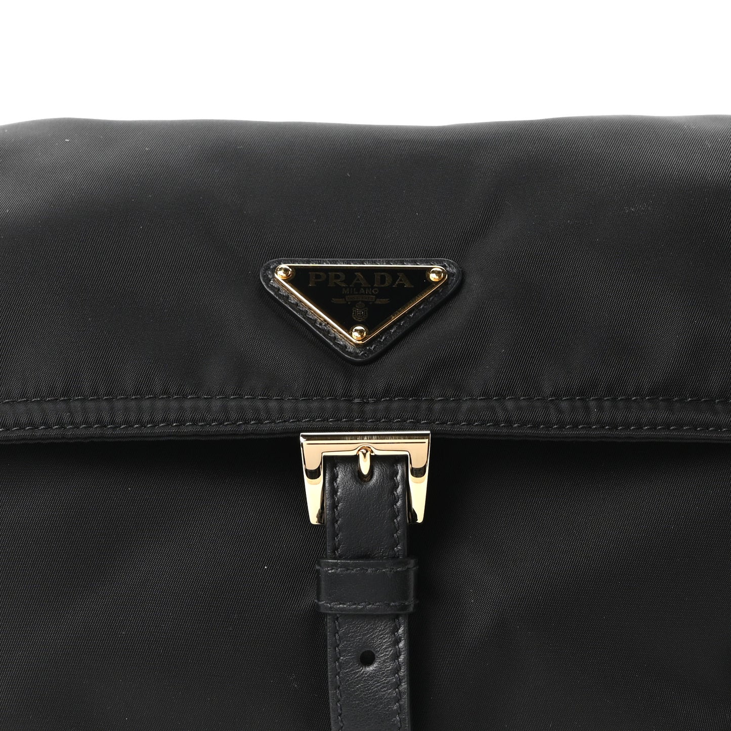 Re-Nylon Medium Explore Shoulder Bag Black