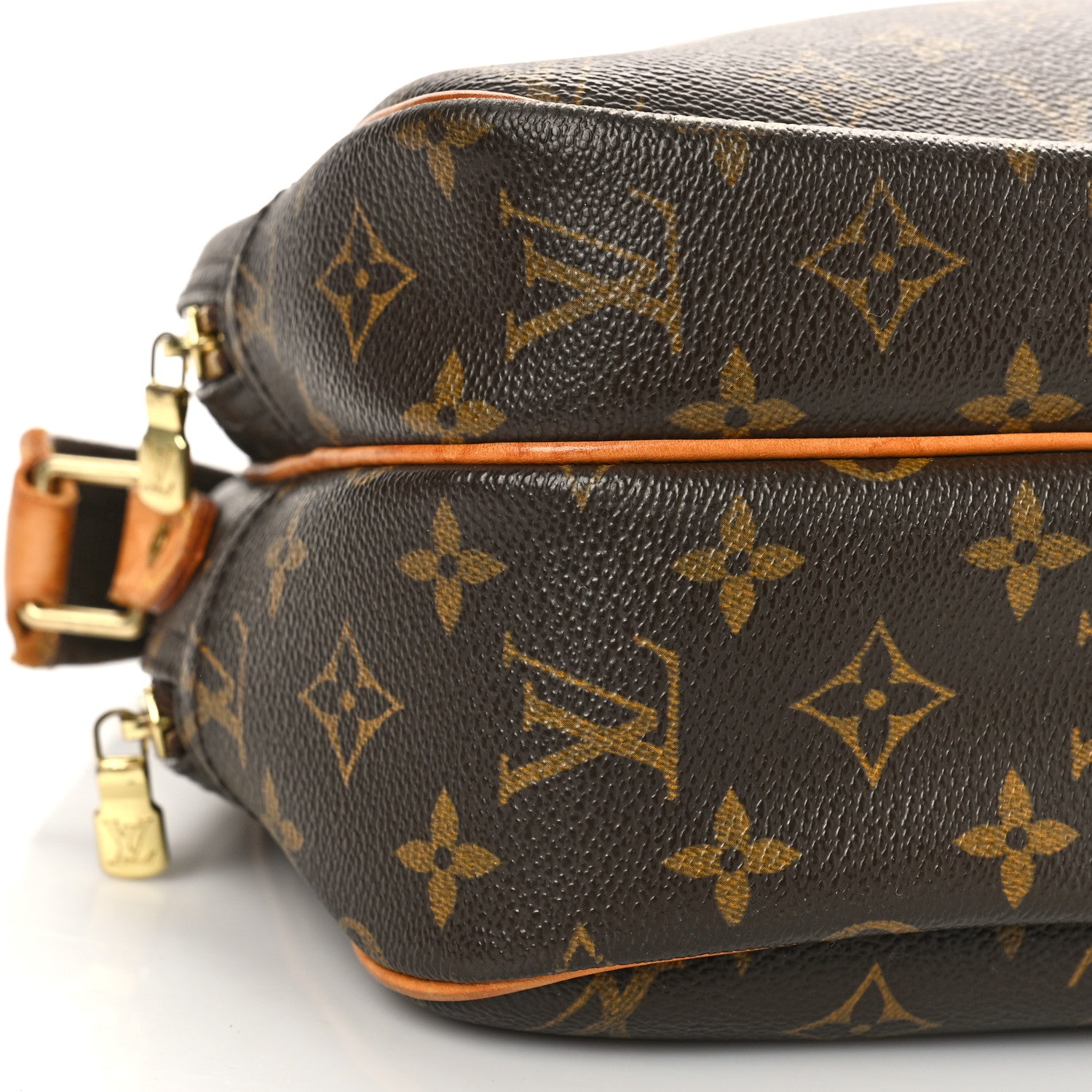 Louis Vuitton Monogram Reporter PM 7 of 11