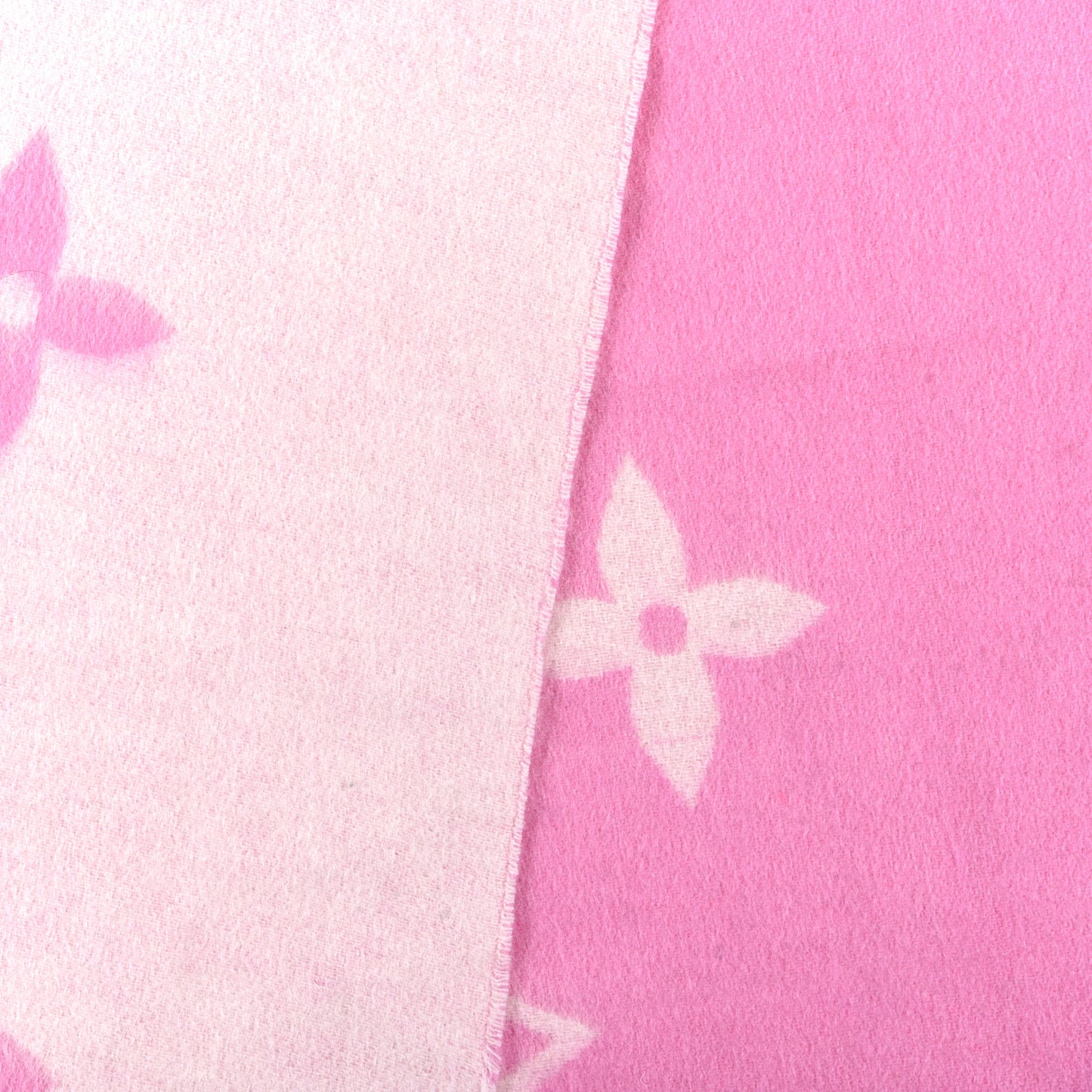 Cashmere Monogram Reykjavik Scarf White Pink