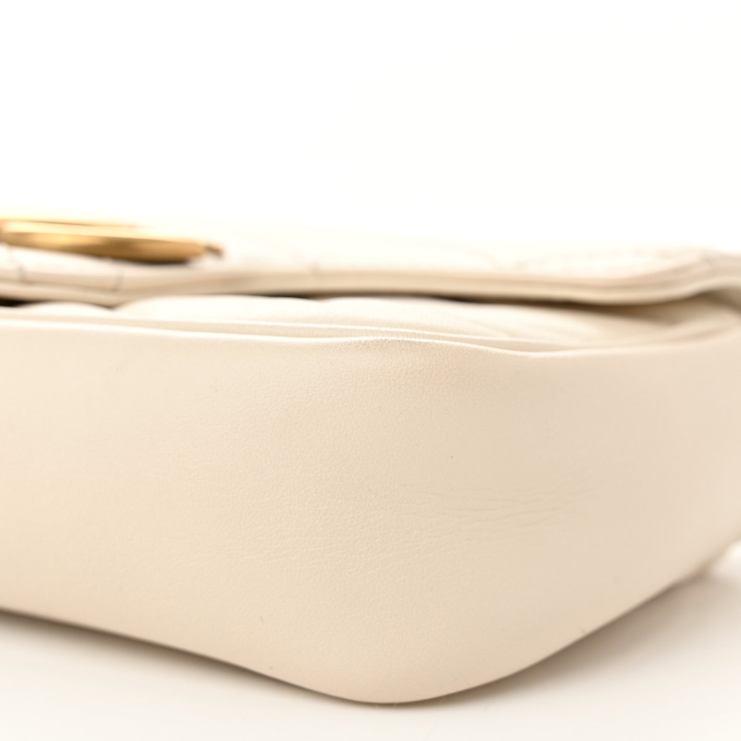 Calfskin Matelasse Super Mini GG Marmont Shoulder Bag White