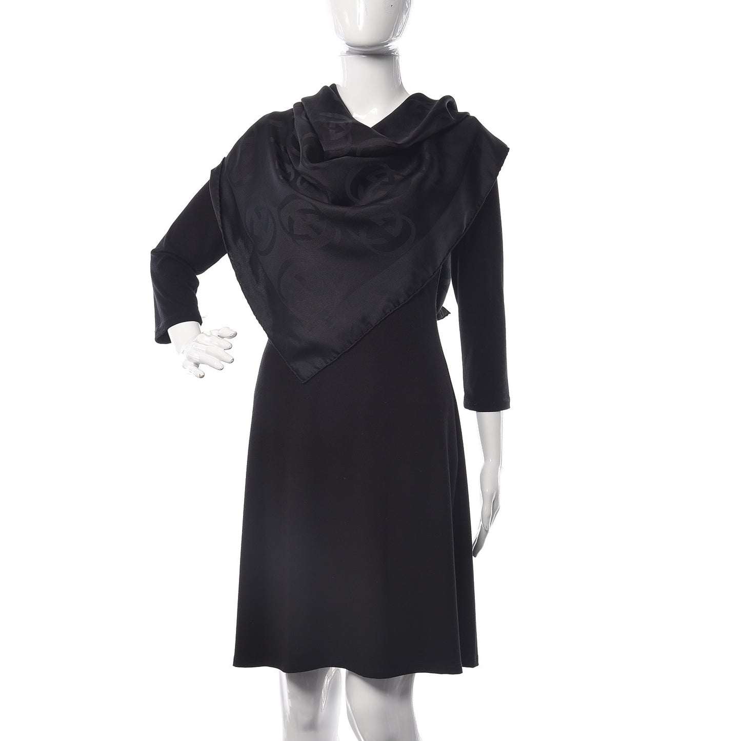 Silk Interlocking GG Scarf Black