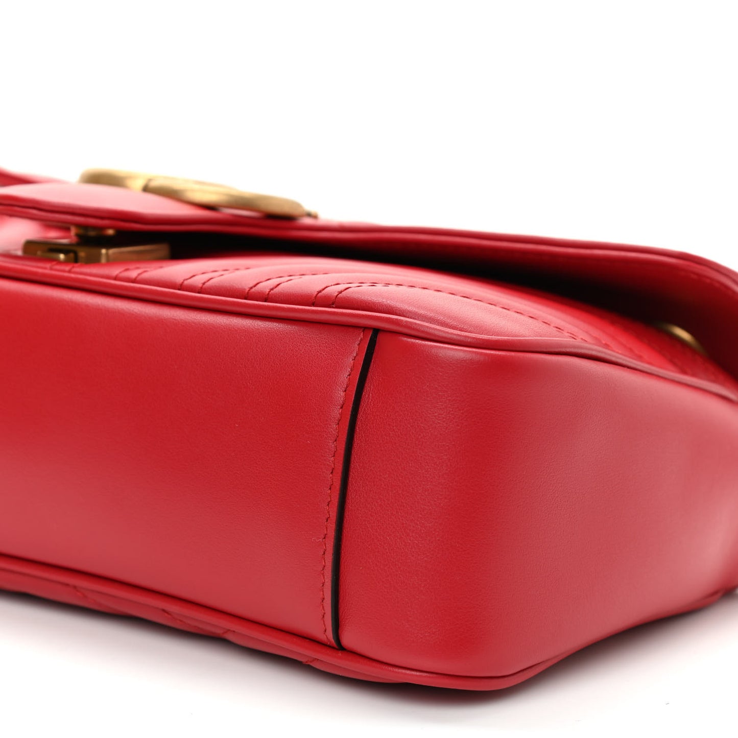 Calfskin Matelasse Small GG Marmont Shoulder Bag Hibiscus Red