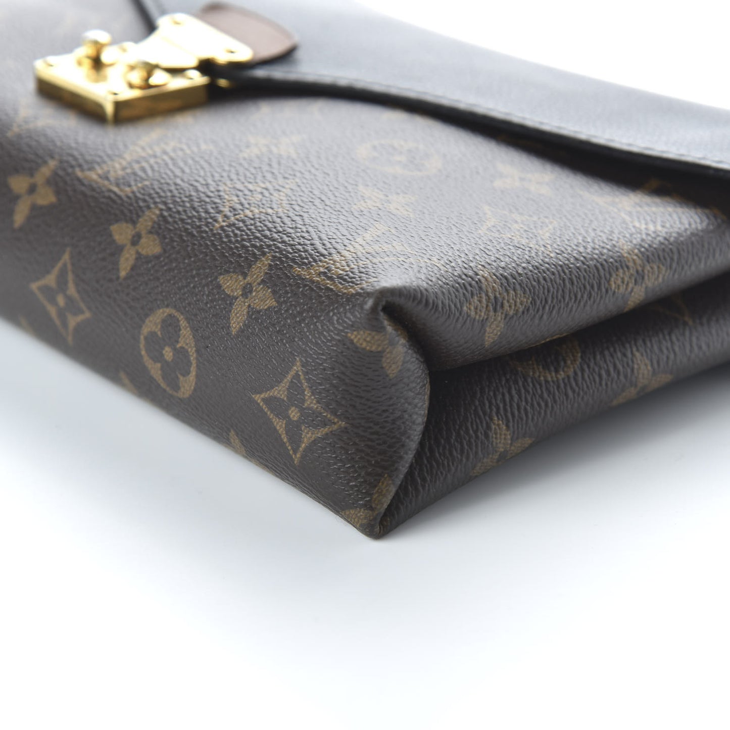 Monogram Pallas Chain Black