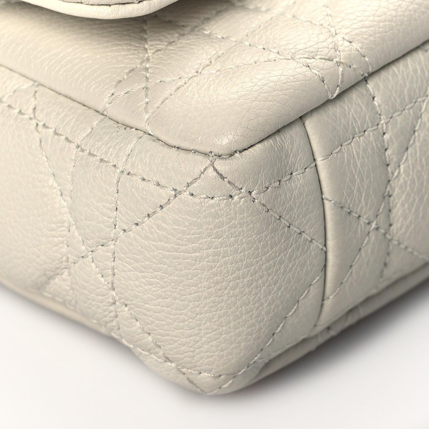 Supple Calfskin Cannage Caro Pouch with Chain Latte