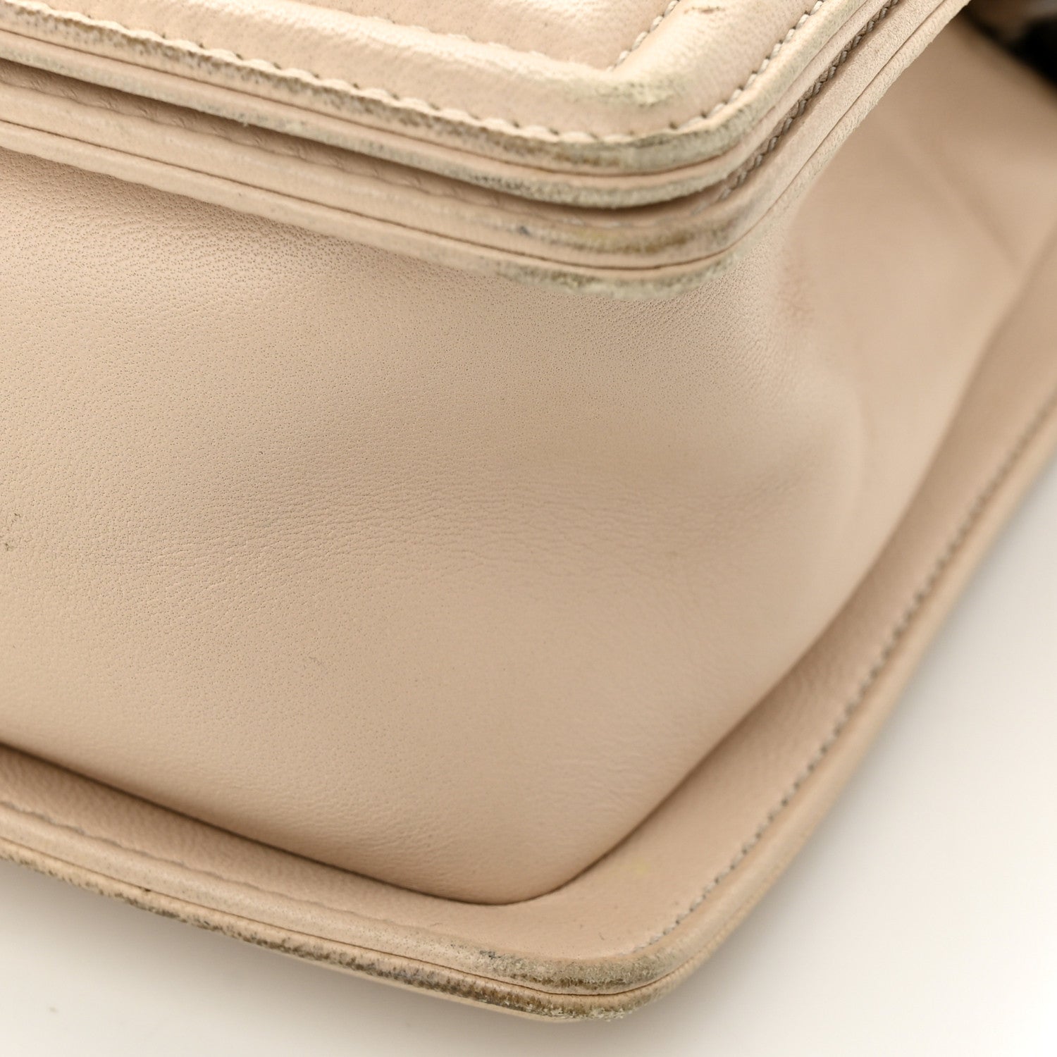 Chanel Lambskin Chevron New Medium Boy Flap Beige 11 of 15