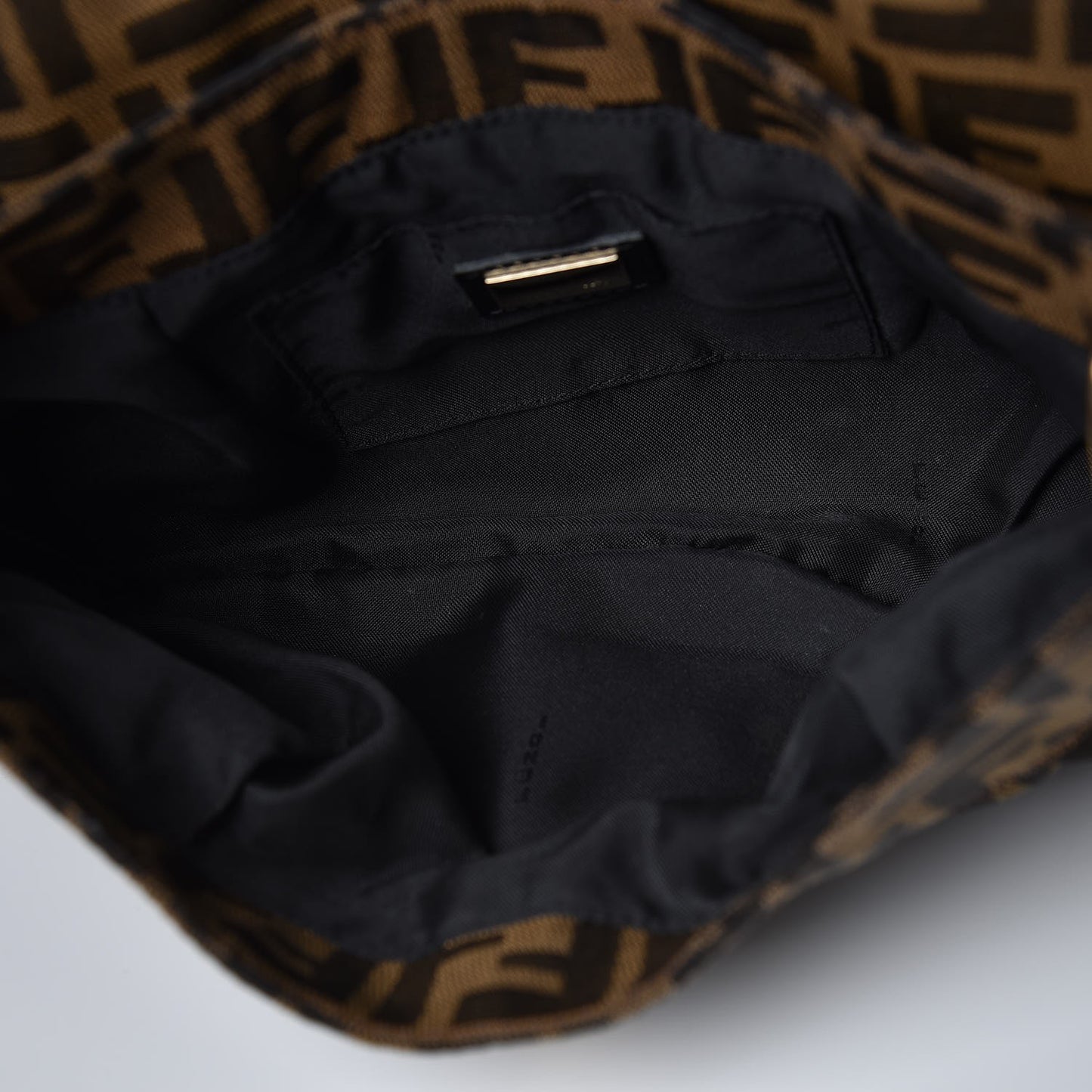 Zucca Small Chef Shoulder Bag Tobacco